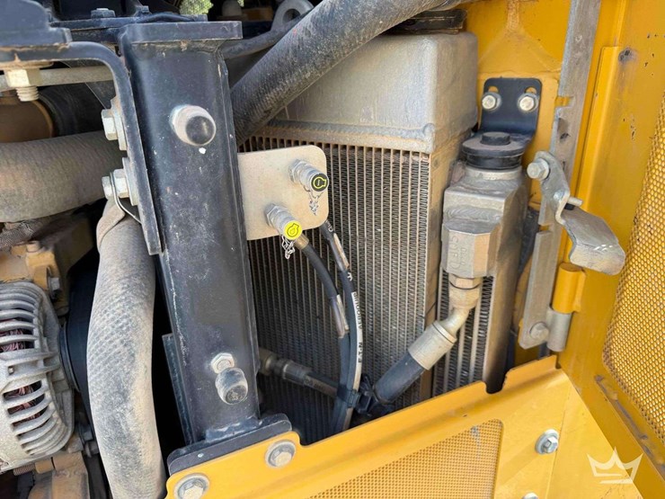 2020-deere-700k-xlt-image-19