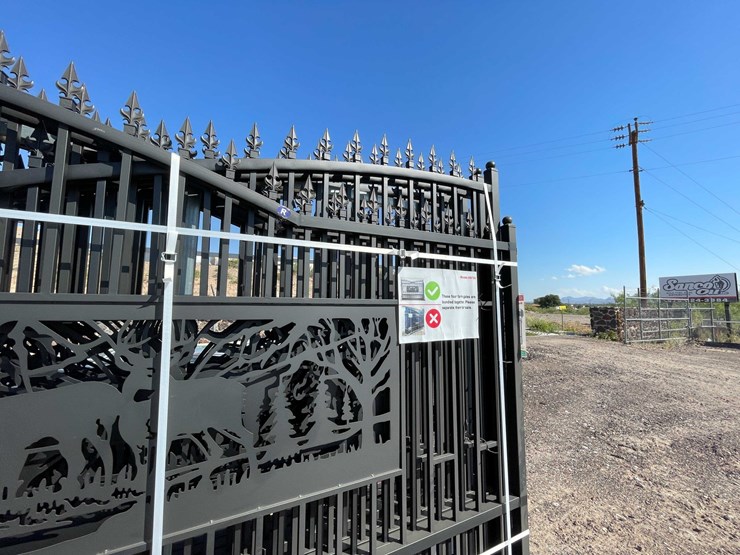 #2872-•-2026-unused-metal-farm-driveway-gate-image-4