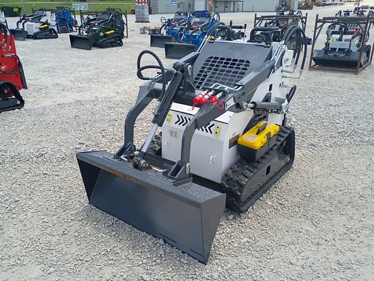 #l63-011-•-2026-zjg-380-mini-skid-steer-image-8