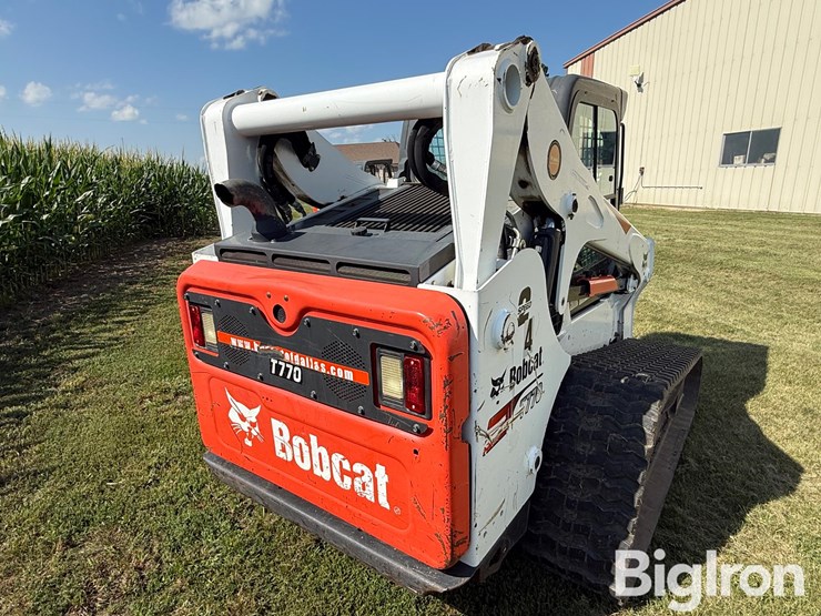 2017-bobcat-t770-image-5