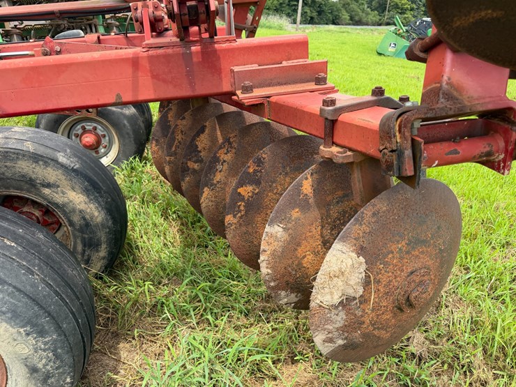 case-ih-3950-image-25