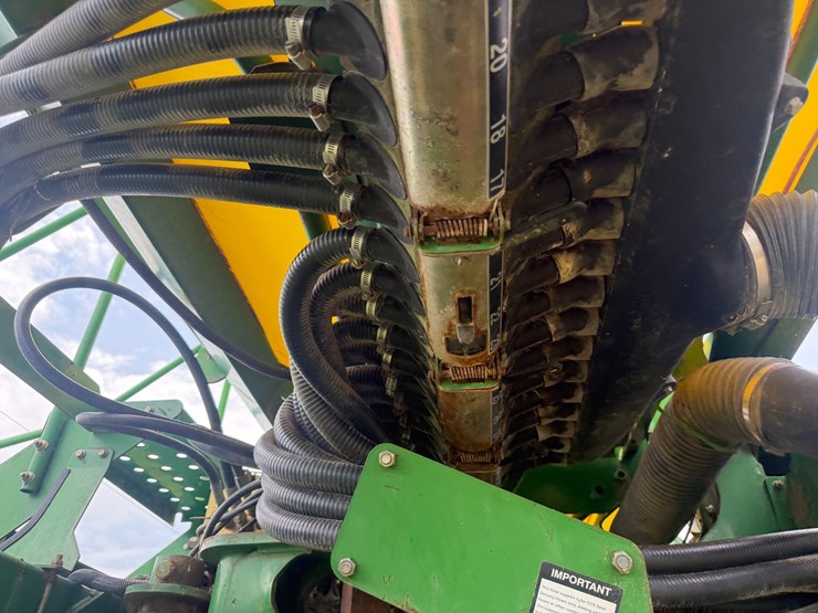 john-deere-1790-image-151