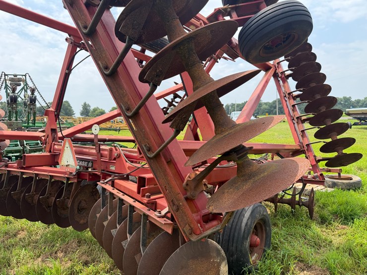 case-ih-3950-image-15