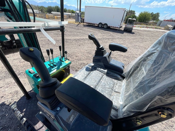 #2458-•-2026-cfg-kt13r-mini-excavator-image-18