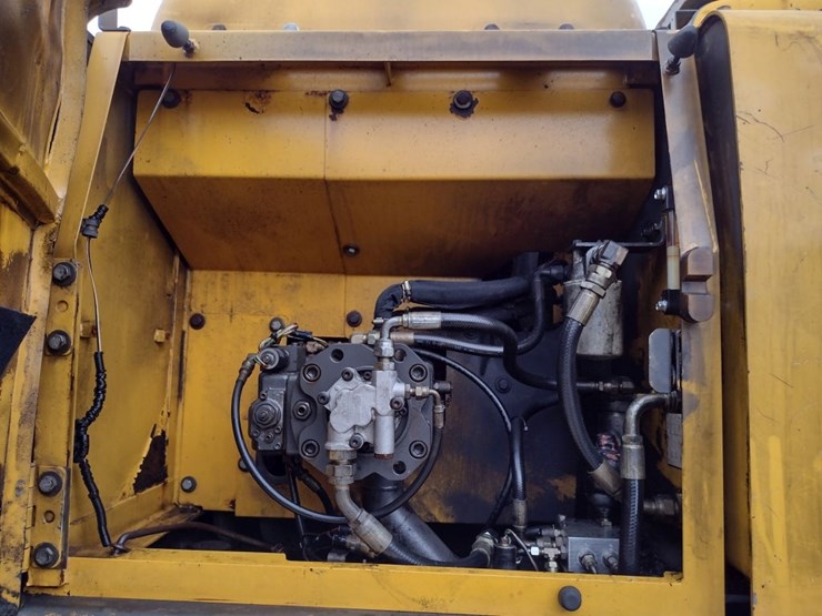05-volvo-160b-lc-excavator-(qea-4903)-image-28