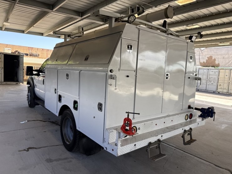 2015-ford-f550-image-8