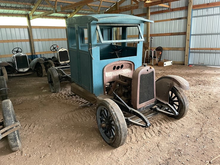#1220-•-20's-era-chevy-pickup-(no-title)-image-2