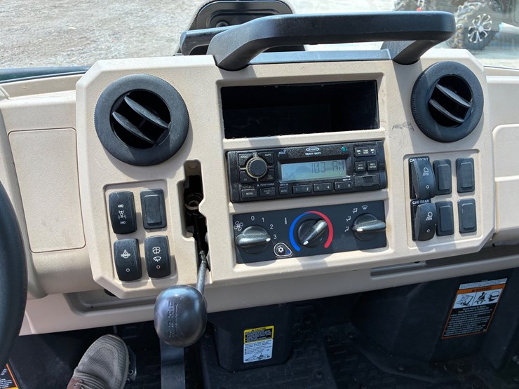 john-deere-gator-image-8