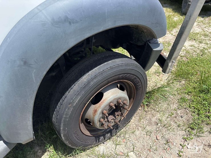 2016-ford-f550-image-25