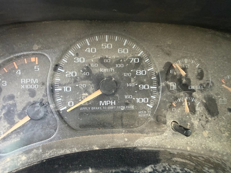 2002-chevrolet-silverado-2500hd-image-60