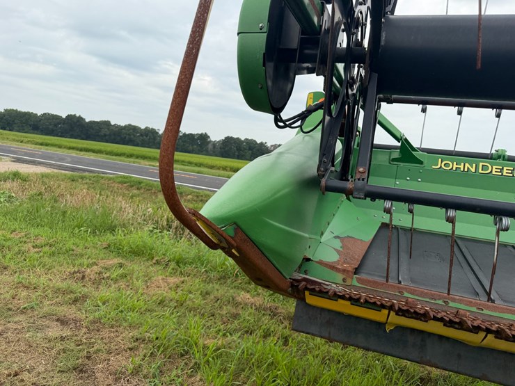 2015-john-deere-630d-image-46