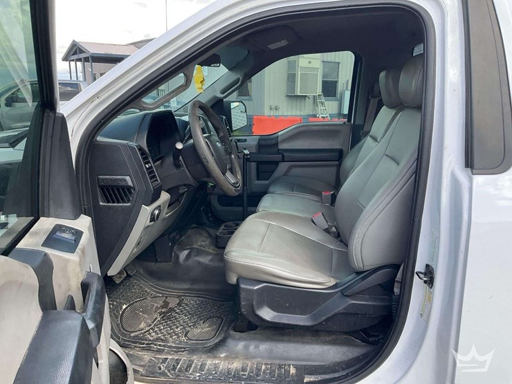 2017-ford-f150-image-12