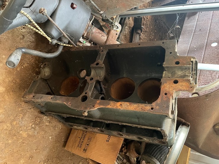 #1246-•-pile-of-classic-car-parts-image-16