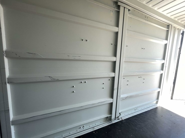 #2352-•-40'-high-shipping-container-image-32