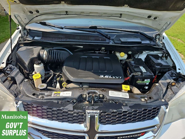 2014-dodge-grand-caravan-image-14