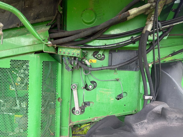 2011-john-deere-9770-sts-image-48