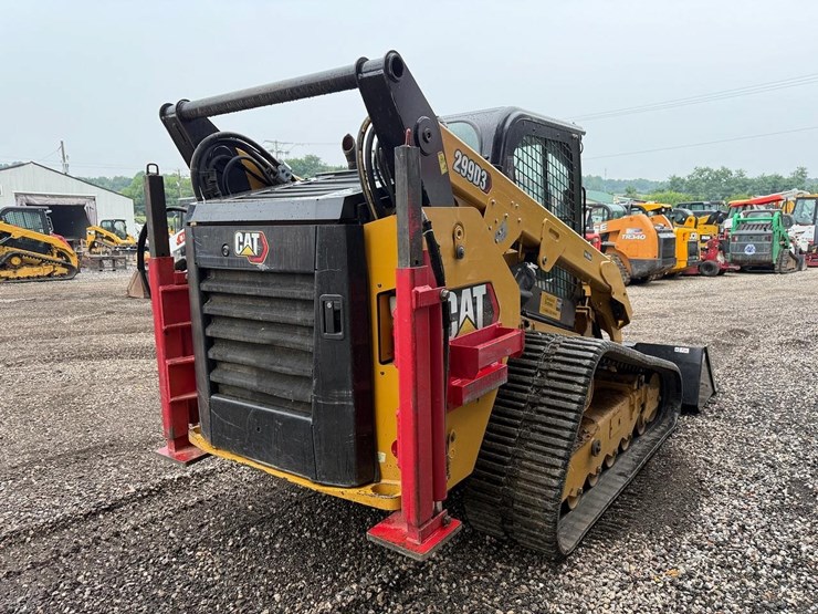 2020-caterpillar-299d3-image-4