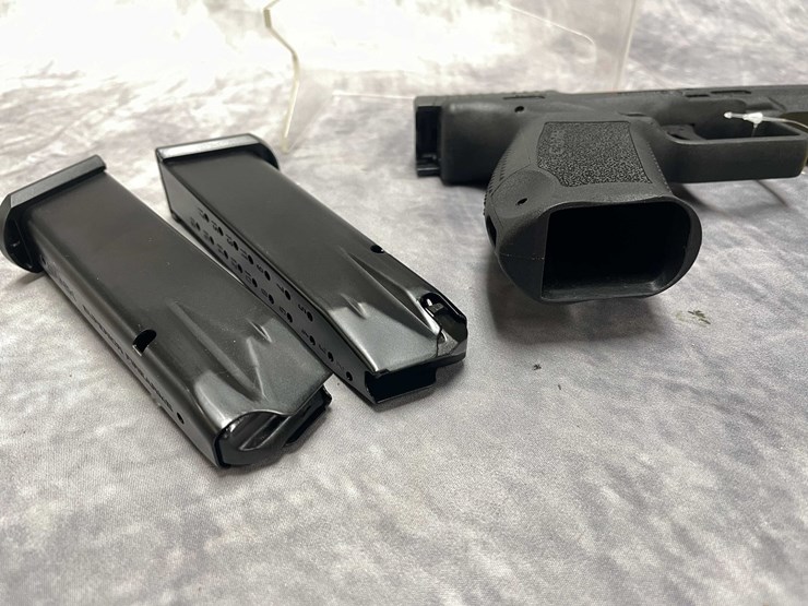 #10870-•-canik-tp9sf,-9mm-luger-semi-auto-pistol,-sn:-24at04268-image-15