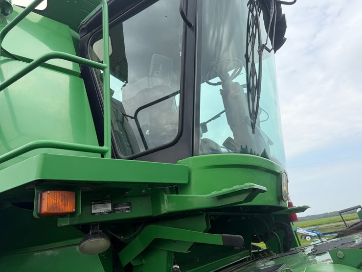 2011-john-deere-9770-sts-image-26