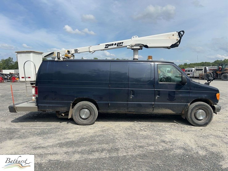 2006-ford-econoline-350-image-4