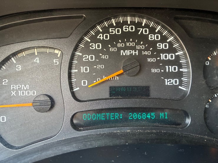 2005-chevrolet-2500-image-10