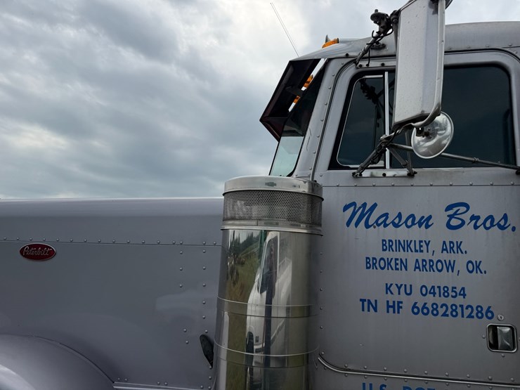 1989-peterbilt-379-image-35