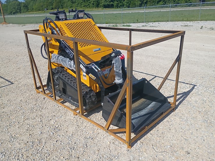 #l66-012-•-2026-agt-mx-crt23-mini-skid-steer-image-6