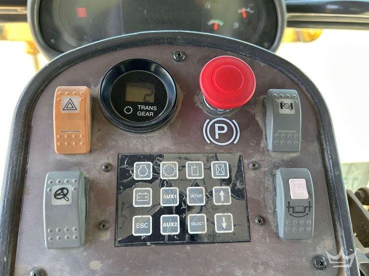 2006-volvo-g710b-articulated-motor-grader-image-13