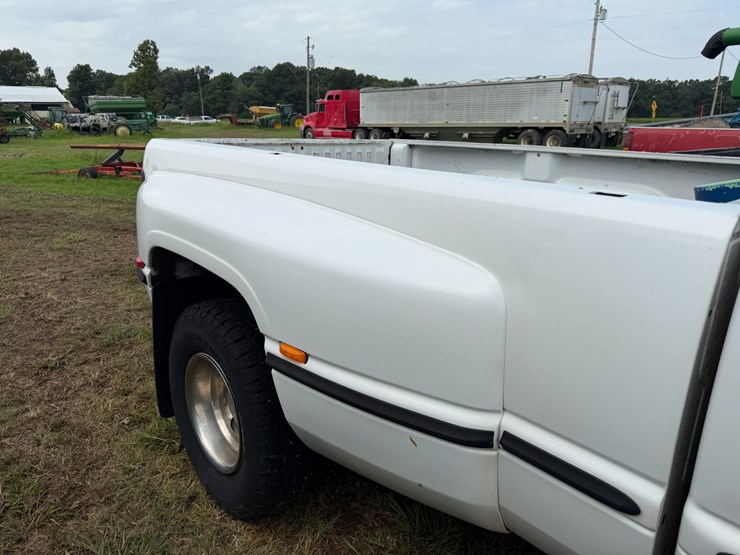 1998-dodge-ram-3500-image-32