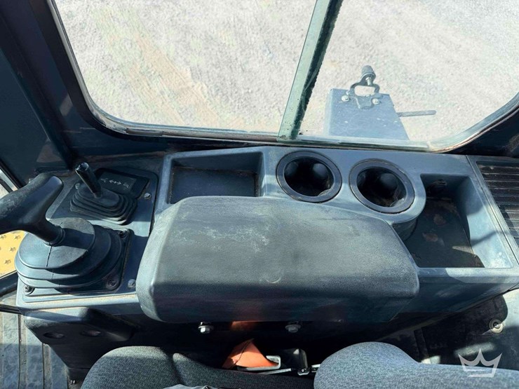 2020-deere-700k-xlt-image-93