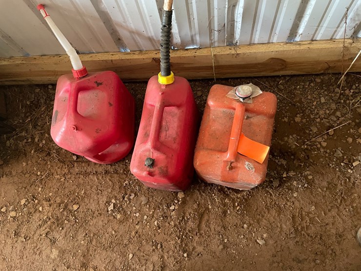 #1244-•-(3)-gas-cans-image-1