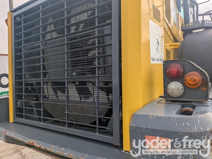 2015-komatsu-wa500-7-image-36