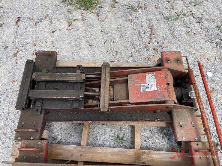 transmission-jack-image-1