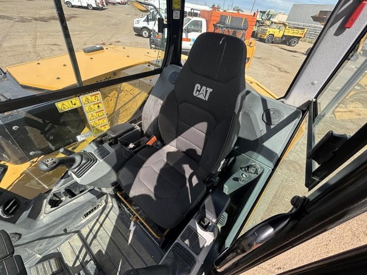 2021-caterpillar-308cr-image-30