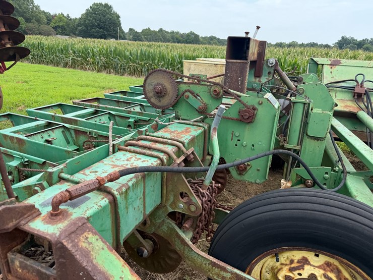 john-deere-530-image-52