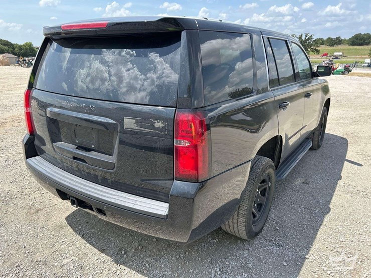 2008-chevrolet-tahoe-image-3
