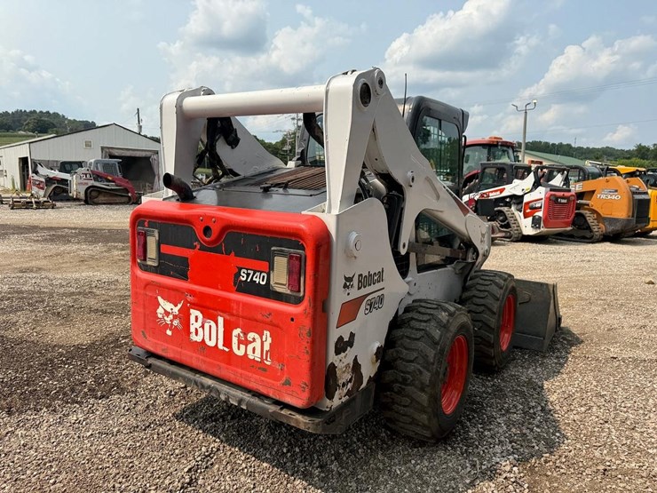 2020-bobcat-s740-image-4