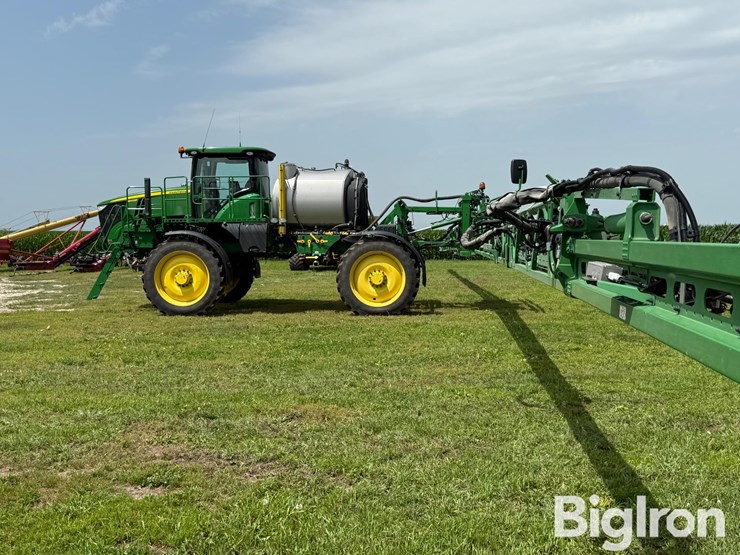 2020-john-deere-r4038-image-11