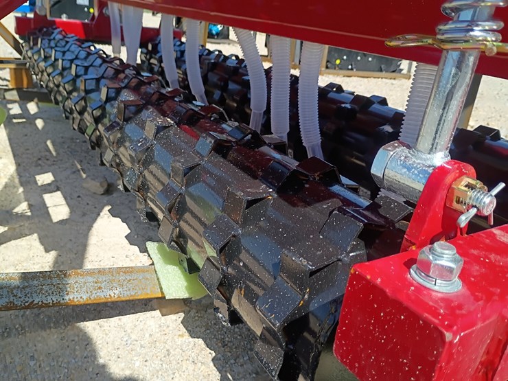 #l66-028-•-agt-seed-drill-skid-steer-attachment-(3-point)-image-11
