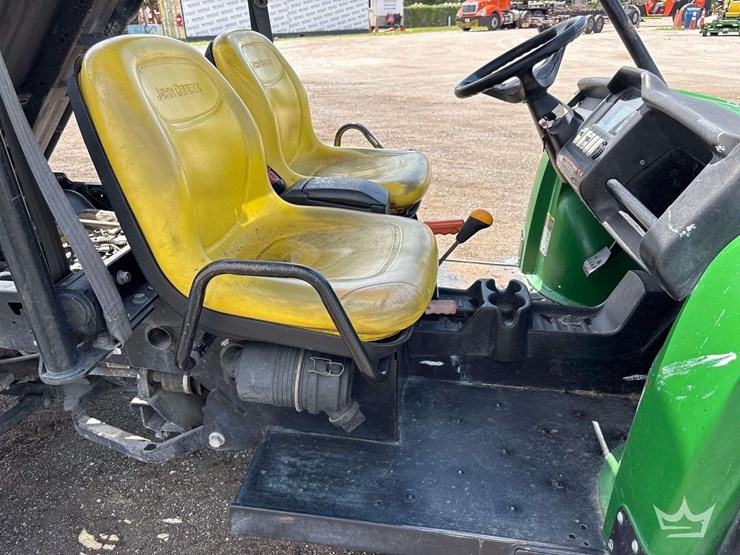 2013-john-deere-gator-image-11