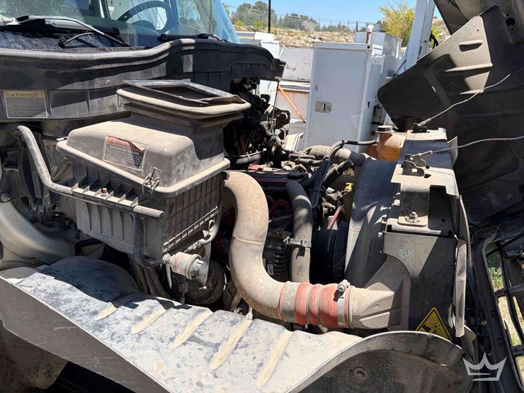 2016-international-durastar-4300-image-6