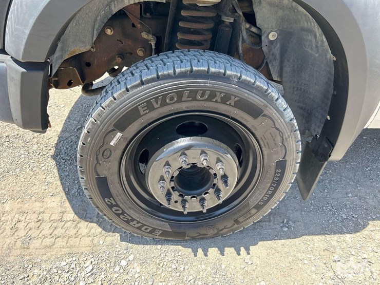 2008-ford-f550-image-25