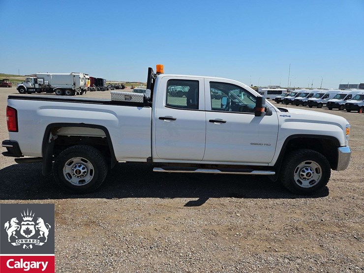 2018-gmc-sierra-2500hd-image-6