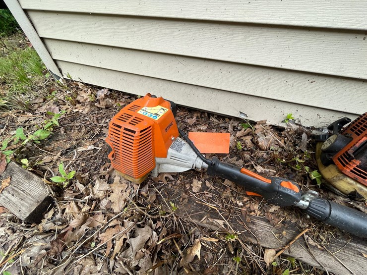 #6155-•-(3)-pole-saws-image-2