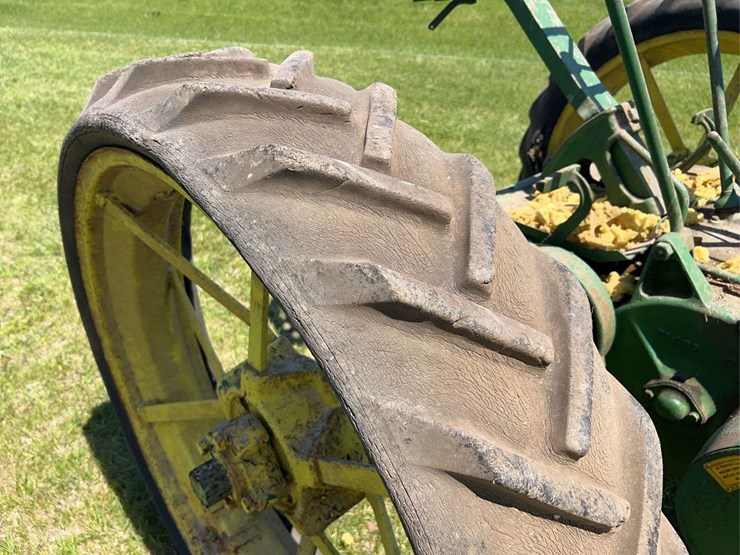 john-deere-b-image-30