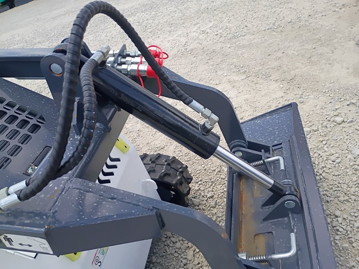 #l63-011-•-2026-zjg-380-mini-skid-steer-image-23