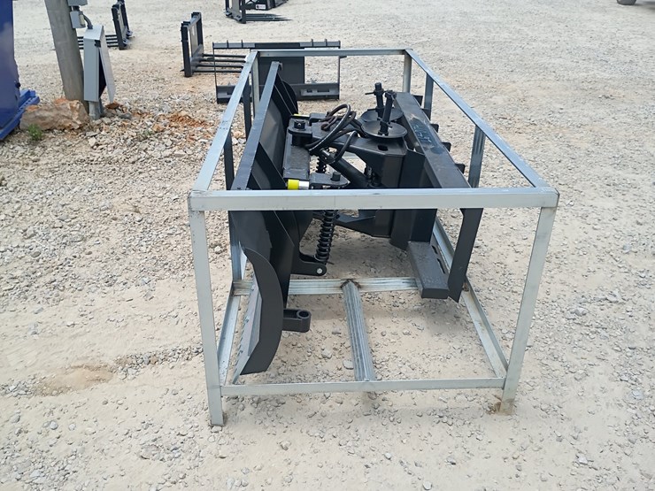 #l64-074-•-jct-blade-skid-steer-attachment-image-3