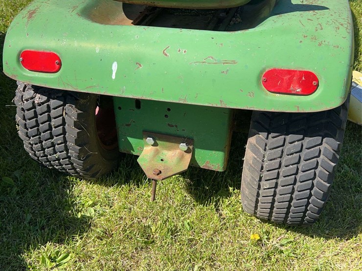 john-deere-112-image-15