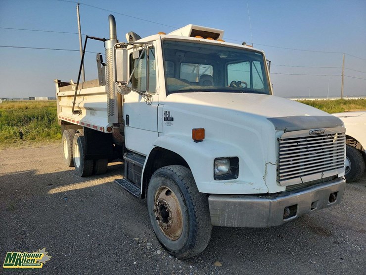2000-freightliner-fl80-image-4