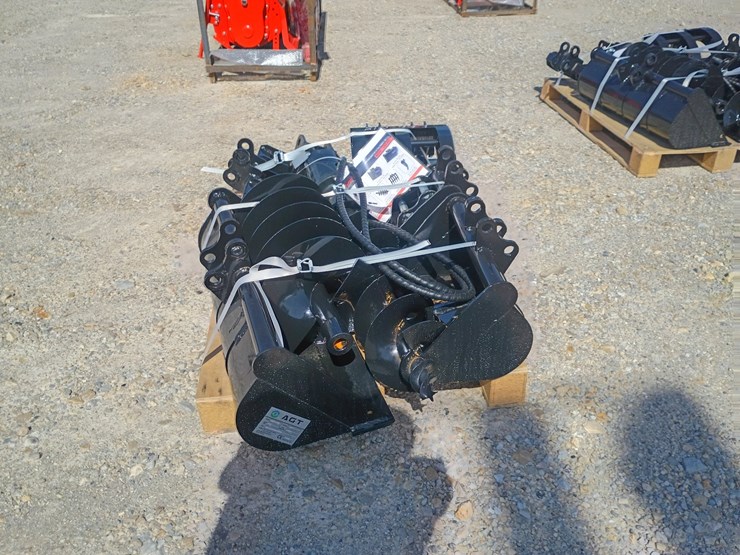 #l66-018-•-agt-mini-excavator-attachment-set-image-3